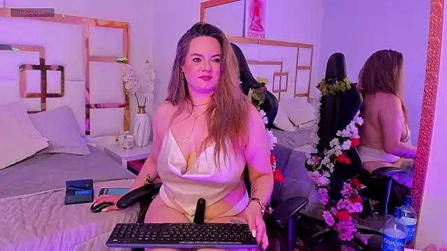 AvaMiia – Naživo XXX chat