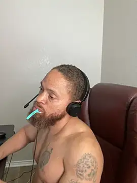 Fathero1time's Live XXX Chat