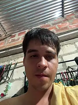 Chat +18 de davidjan1996 ao vivo