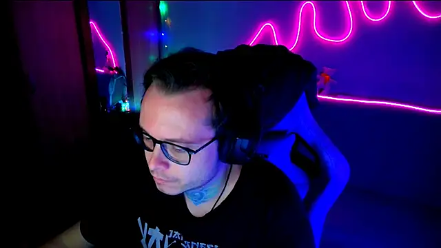 MeLanXolik's Webcam Show