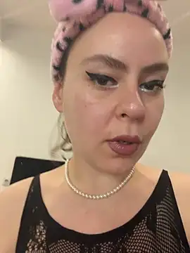 Stoned-baby69's Live XXX Chat