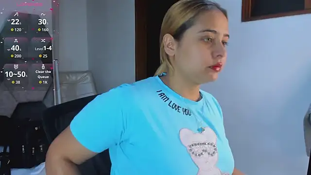 Chat +18 de MikaelaStone ao vivo