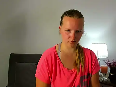 RoseTeacherX webkamerás műsora