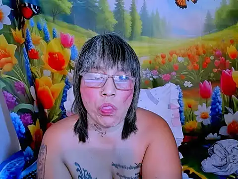 Chat +18 de indianroxy ao vivo