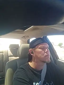 yourMasterisBored's Live XXX Chat