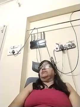 bigbum68 Show in webcam