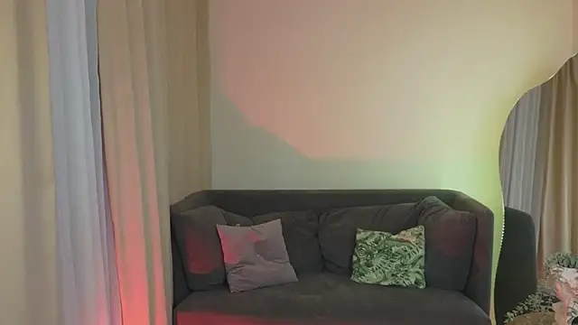 Živý XXX chat Oki_Mie