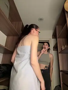 RussianGirls_ Adlı Modelin Canlı XXX Sohbeti