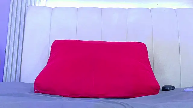 aliisonn_cooper: διαδικτυακό σόου στην κάμερα