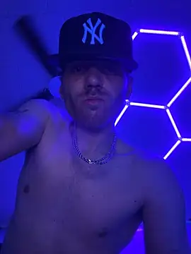 แชท XXX สดของ Cloudd_Kingg_Iceyyy