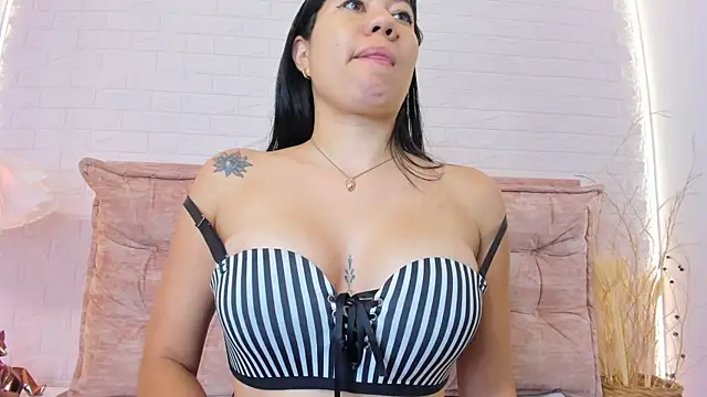 Živý XXX chat lunaa_hart