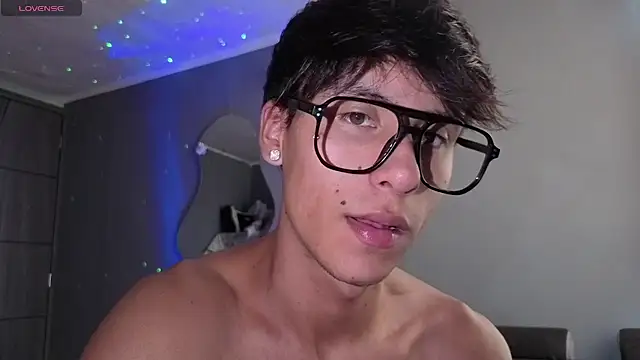 Chris_pz Webcamshow