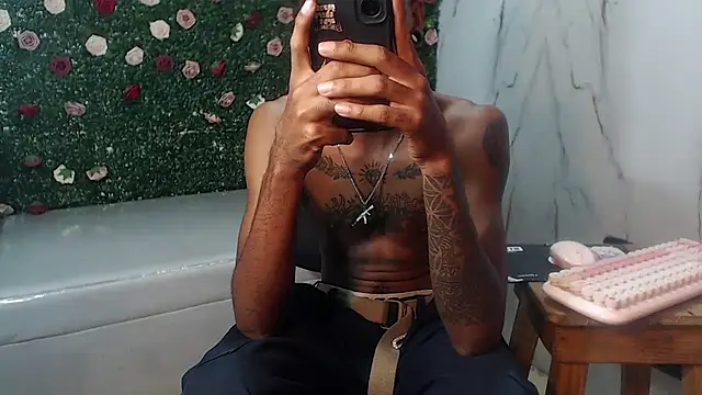 ManSant Adlı Modelin Canlı XXX Sohbeti