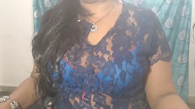 Sophia_your Adlı Modelin Canlı XXX Sohbeti