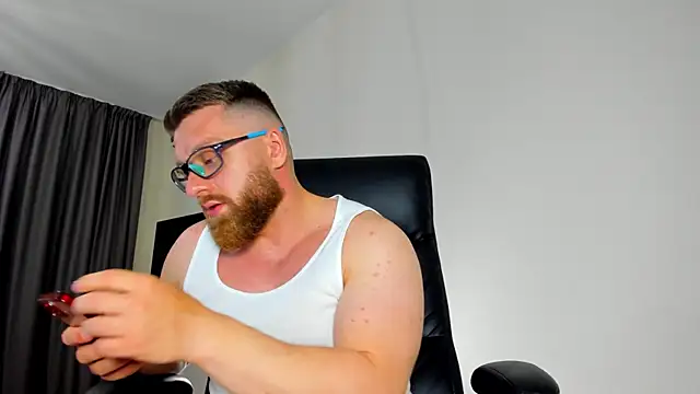 Findom_guyのライブXXXチャット