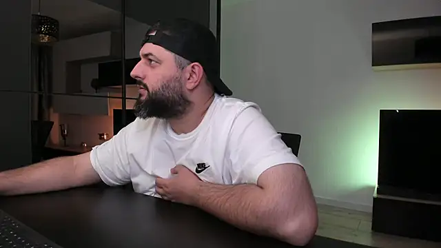 Chat XXX en directo de DravenPeak