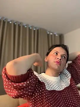 Zandrina Adlı Modelin Canlı XXX Sohbeti