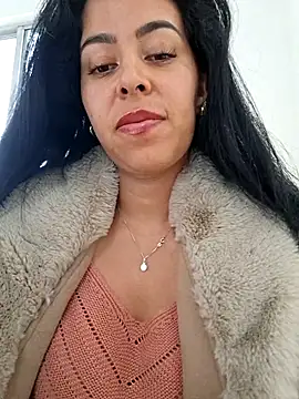 Chatroom XXX en direct de Luianna
