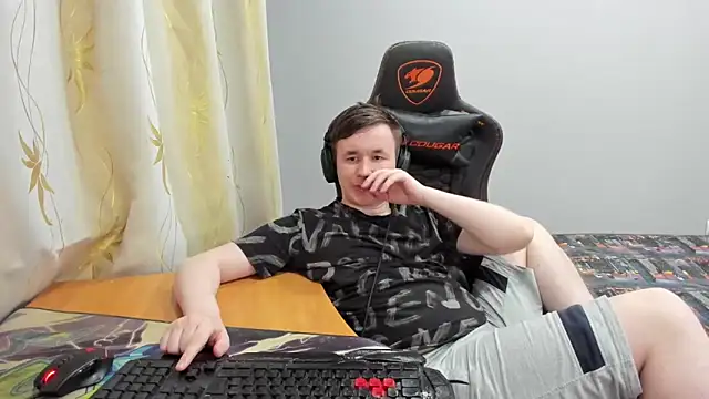 Вебкам-шоу iliaskrislove