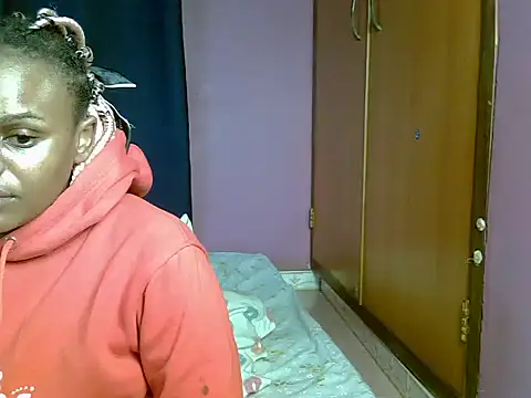 Онлайн чат XXX Queen_petite_