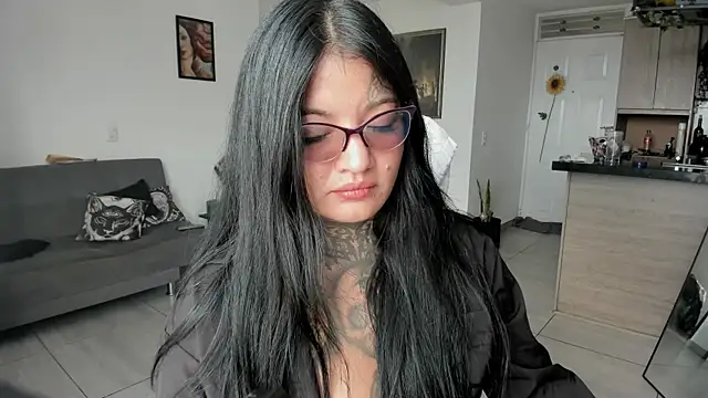 XXX chat uživo modela Unatatuada