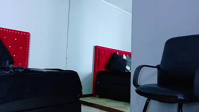 CassandraWhite élő XXX-chatje