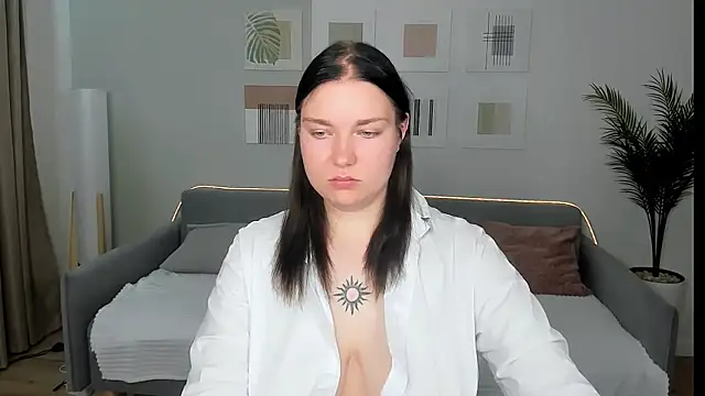 IrenBlanche Adlı Modelin Canlı XXX Sohbeti