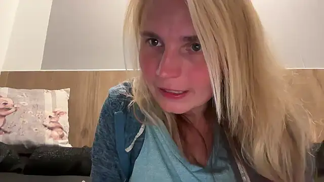 s-te-fan-i's Live XXX Chat