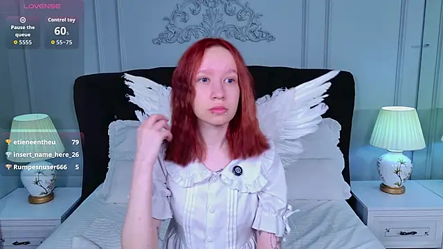 Show modela Mi_Mi_Mia na web-kameri