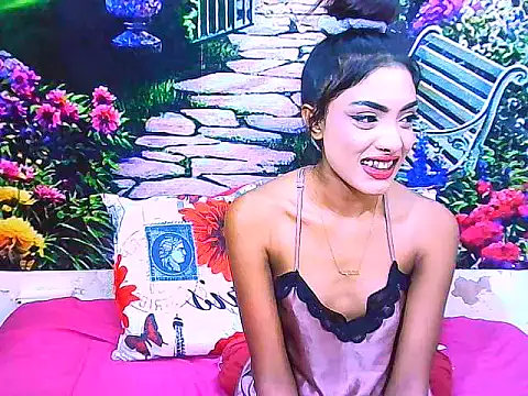 IndianPretty14u2Luv's Live Chat Room