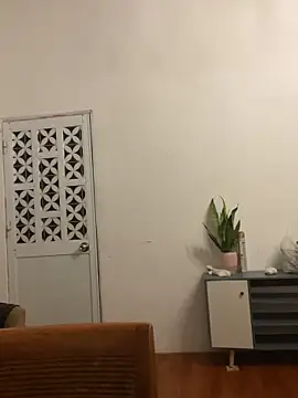 __BabyShowPublic__: διαδικτυακό σόου στην κάμερα