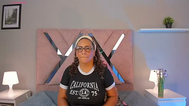 Eva-Millss' Webcam Show