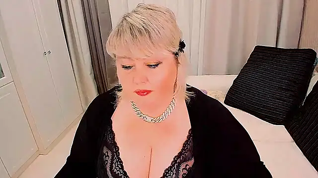Chat XXX en directo de BIGTITSBBW