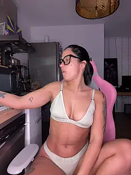 Chatroom XXX en direct de LaPetiteKim