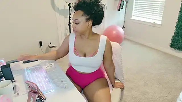 BuxomBianca's Webcam Show