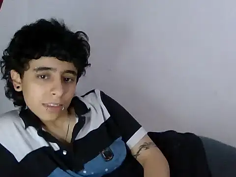 LatinHeatX22 Live XXX-chat