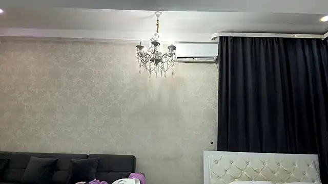 very_hot_japanese_girl's Live XXX Chat