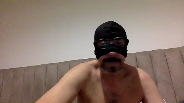 CaiBull Live XXX-Chat