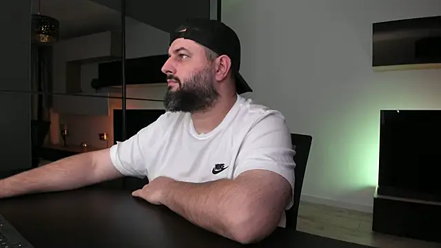 DravenPeak's Live XXX Chat