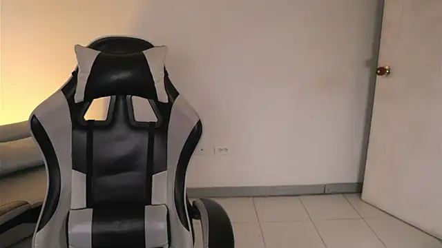 Daisha_Riley 现场XXX聊天