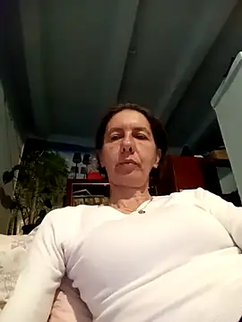 Tania9876 élő XXX-chatje