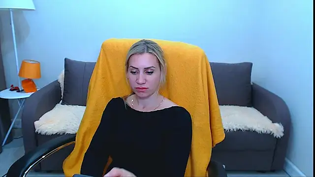 Chatroom XXX en direct de Polina-Ray