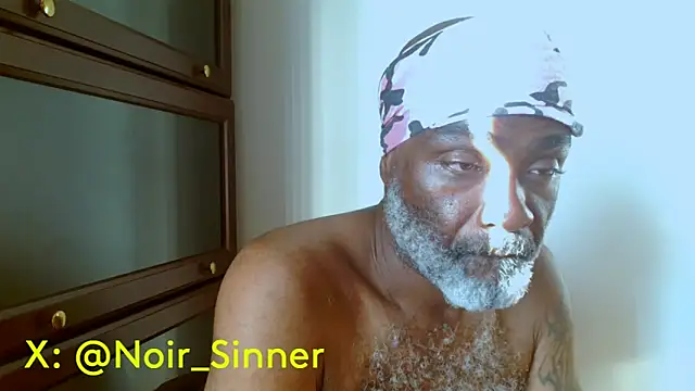 sinnernoir élő XXX-chatje