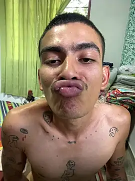 sorry-mom69 Show in webcam