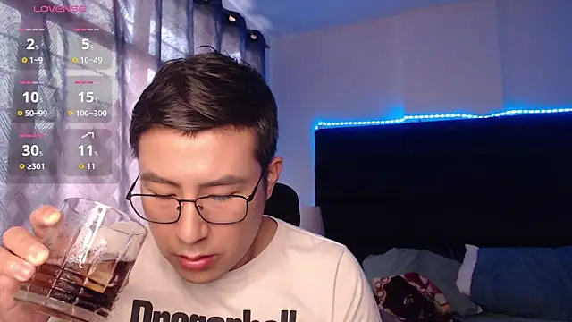 Živý XXX chat andrewmhilton_