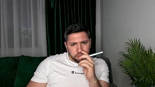 Gold_Alpha_Boy Chat XXX live