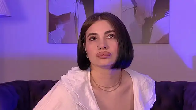 Chat +18 de AdrianaToress ao vivo