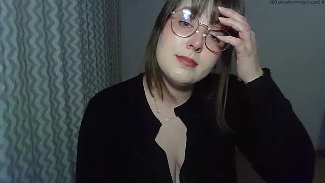 ClaraHard's Live Chat Room