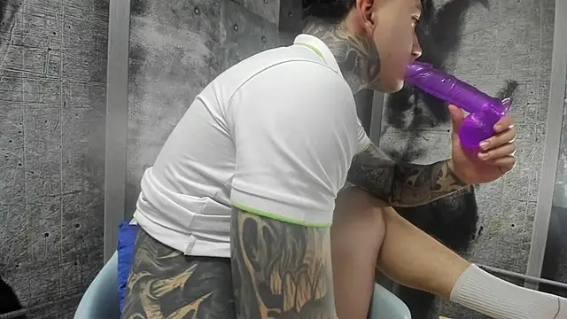 Chat XXX ao vivo de Gury_tattoo