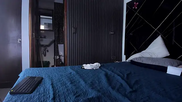 Gael_Hills Webcam show